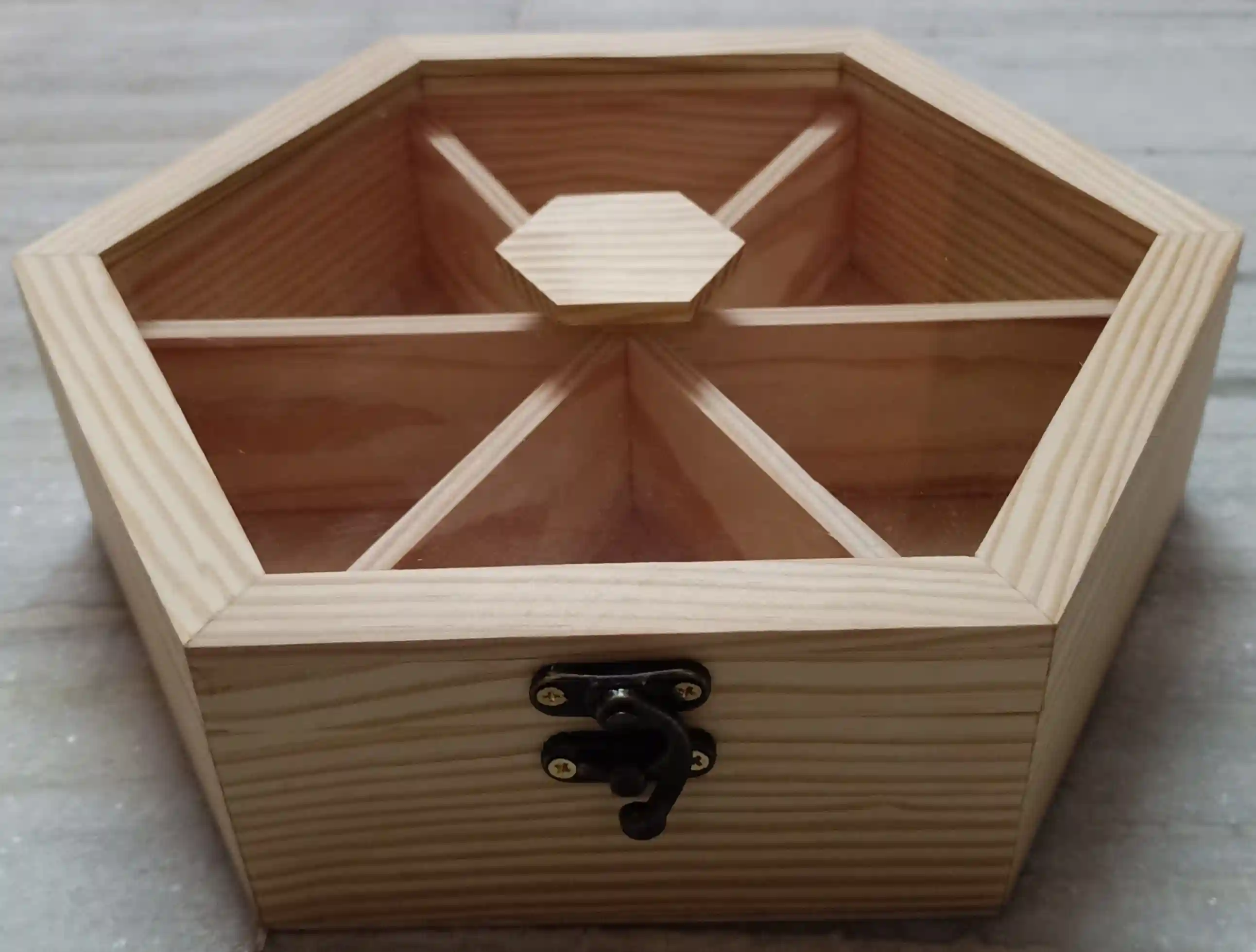 Pine wood hexagon dry fruit box